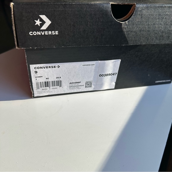 Converse - Picture 5 of 5